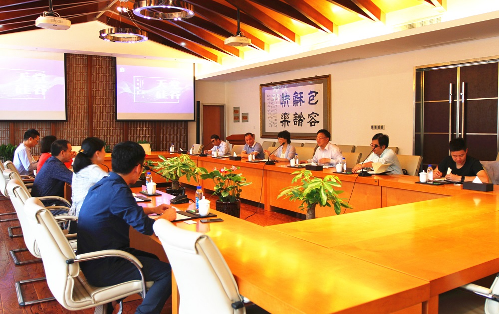 西湖區人大常委會主任施增富一行考察天堂硅谷 西湖區人大常委會主任施增富一行考察天堂硅谷