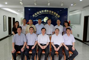 常務(wù)副省長陳敏爾一行蒞臨天堂硅谷視察